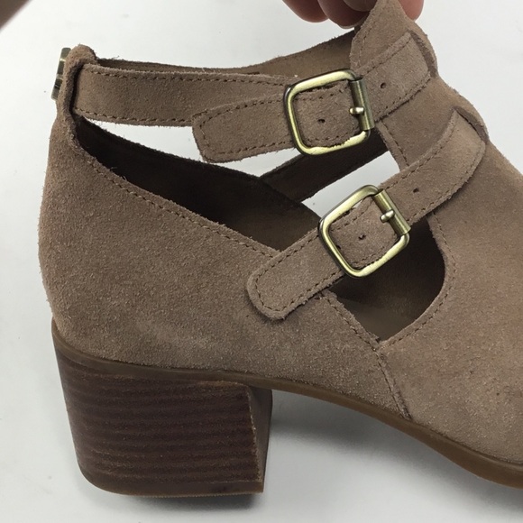 Koolaburra by UGG Sophy Suede Peep-Toe Booties. - Picture 14 of 16